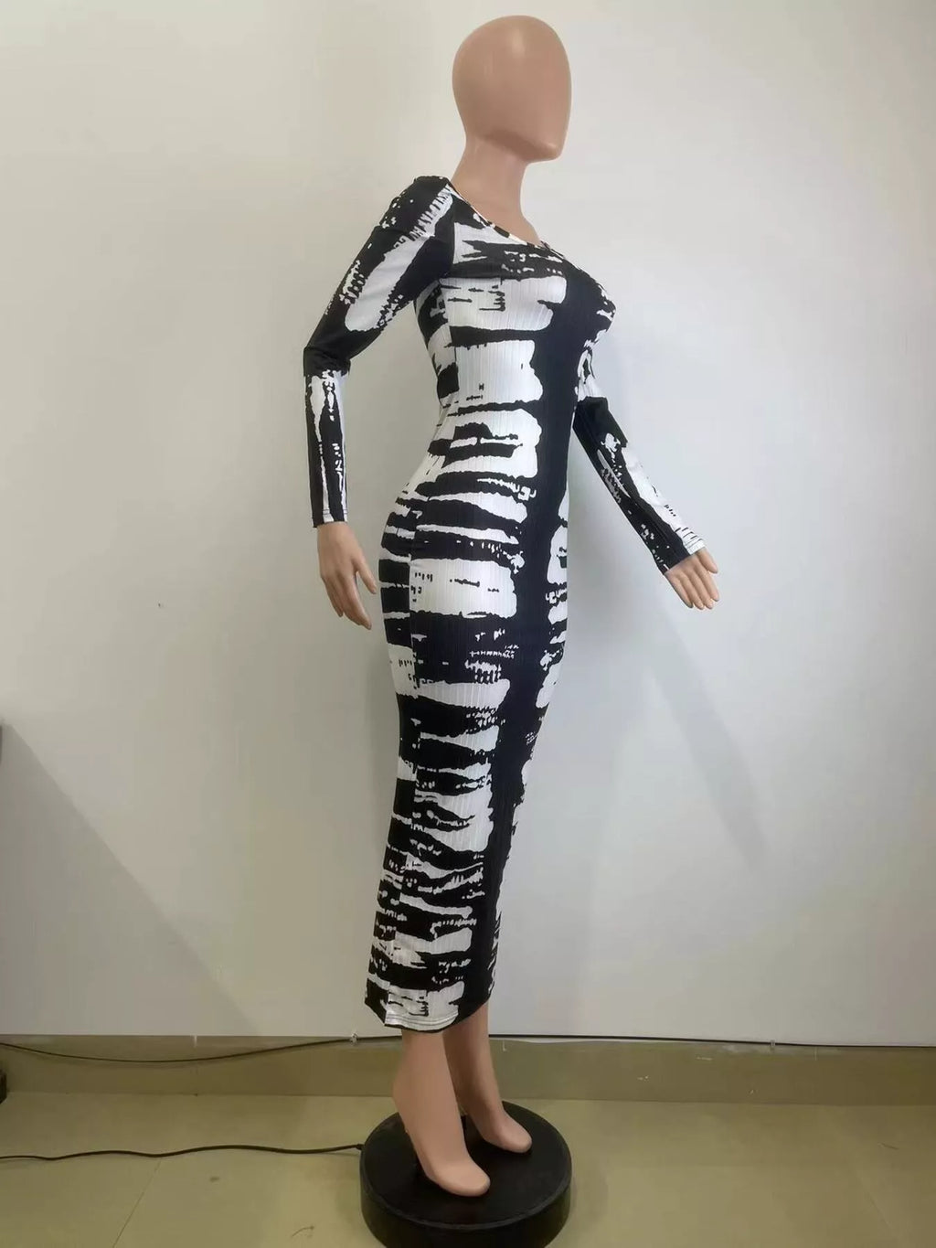 Tie-Dye Long Sleeve Maxi Dress